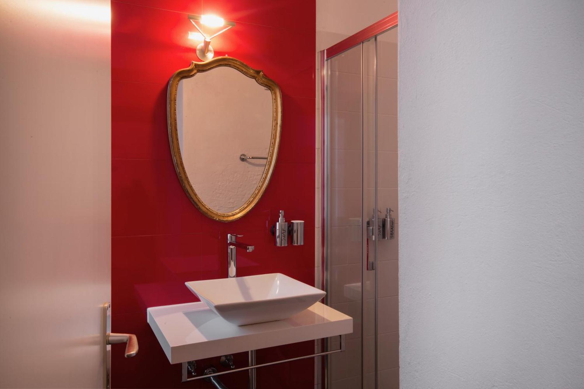 Caffe Dell'Arte Boutique Rooms Locarno Bagian luar foto