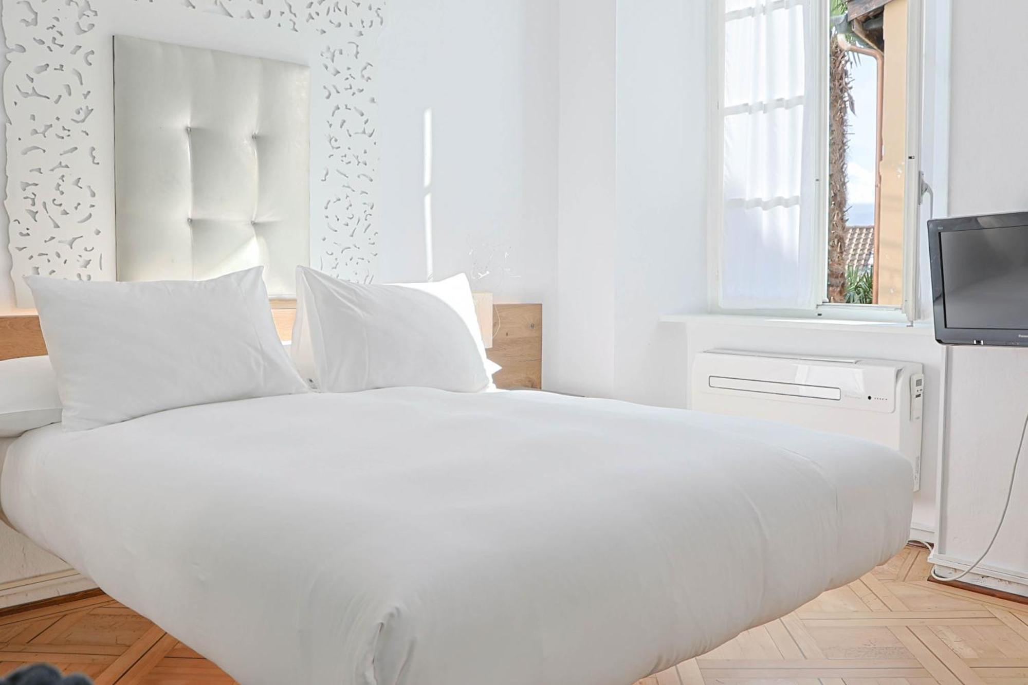 Caffe Dell'Arte Boutique Rooms Locarno Bagian luar foto